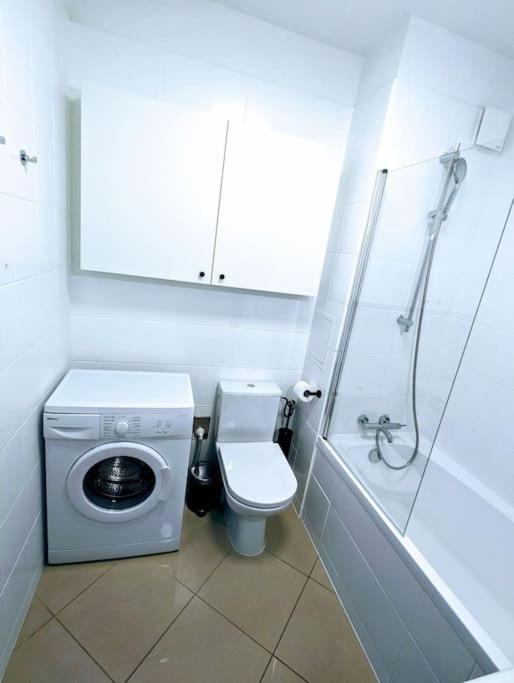 Relax Centrum Lux Mattress-bath-netflix Appartement